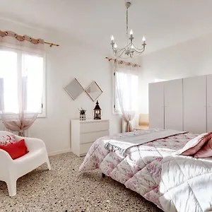 Ca' Artisti-s.margherita Italy